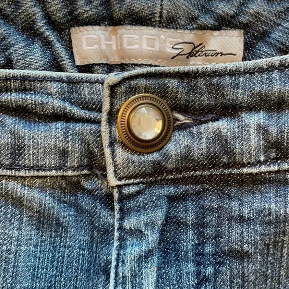 Chico’s Platinum Thalia Jeans 32 x 29 Medium Wash - Picture 6 of 8